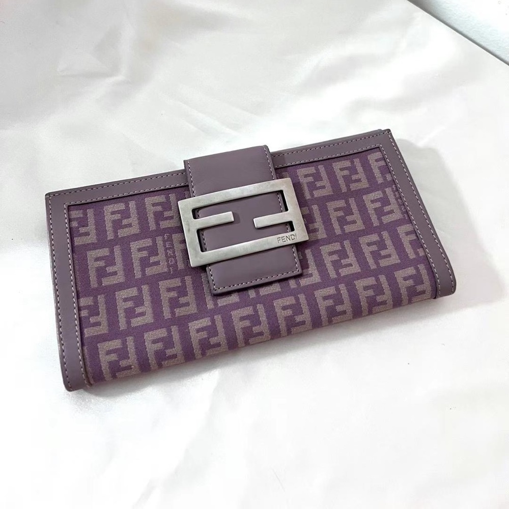 Auth💜Vintage Fendi zucchino wallet.Purple